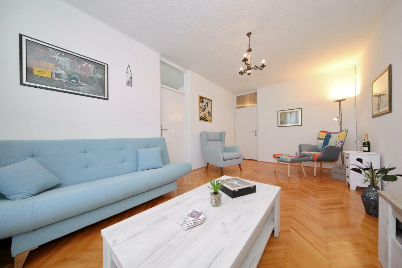Apartman Lana In City Centre With Garage Zadar Buitenkant foto