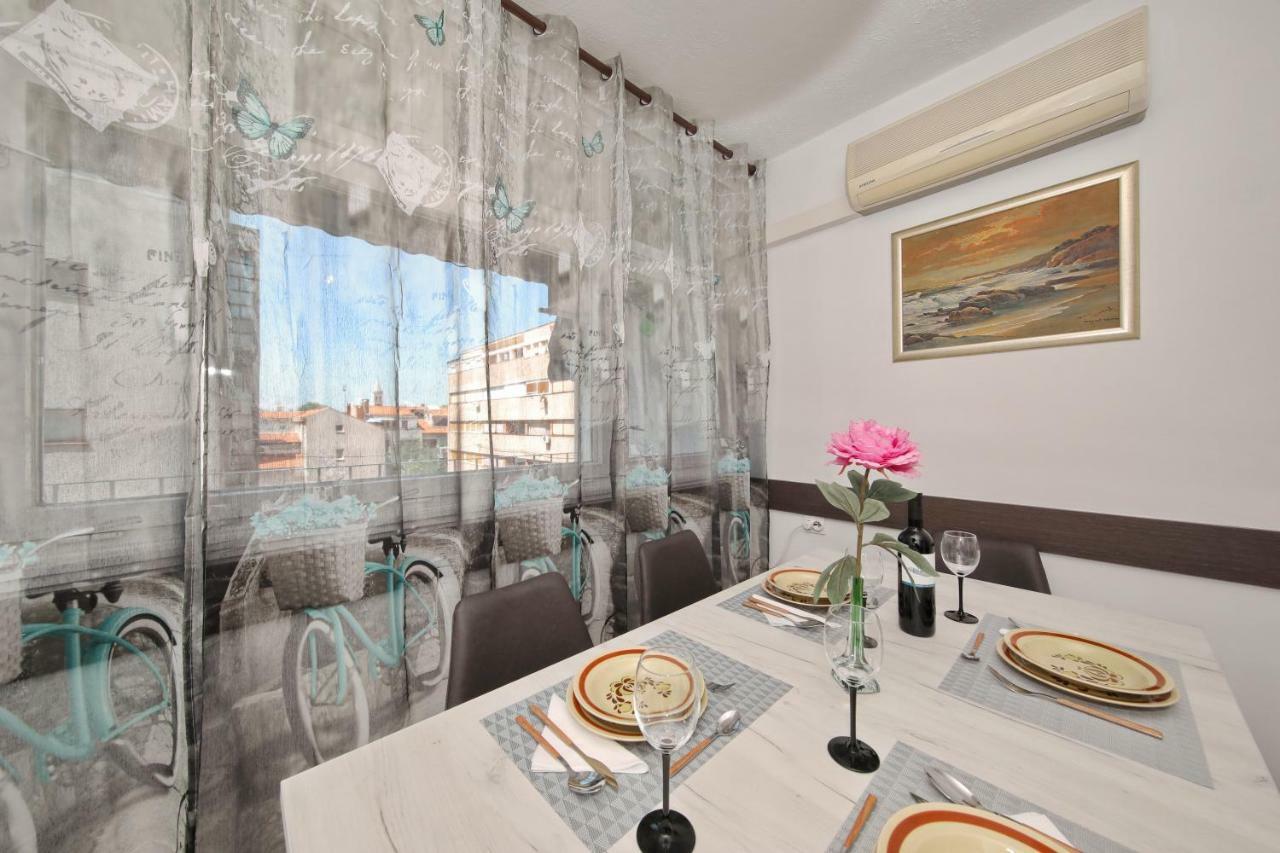 Apartman Lana In City Centre With Garage Zadar Buitenkant foto